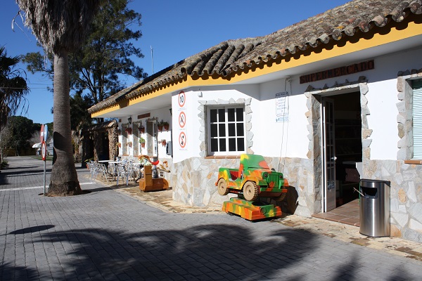 campings/espana/andalucia/cadiz/costa/Roche/supermercado.JPG