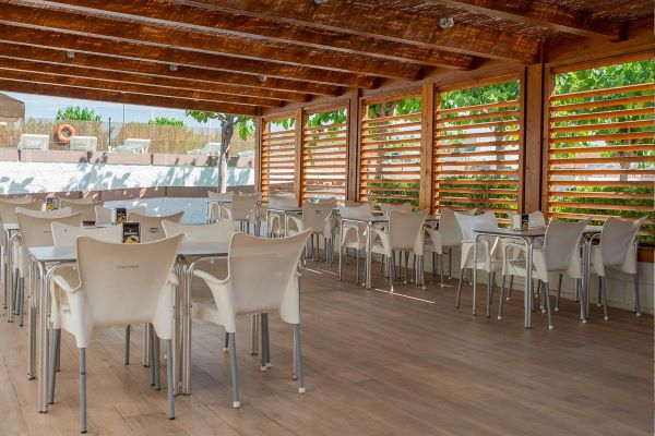 campings/espana/catalunya-cataluna/barcelona/costa-de-barcelona-norte/ElsPins/tlchargement.jpg