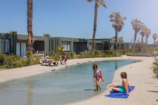 campings/espana/catalunya-cataluna/girona/costa-brava-norte/LaBallenaAlegre/edevesa-piscina-y-exterior-6.jpeg