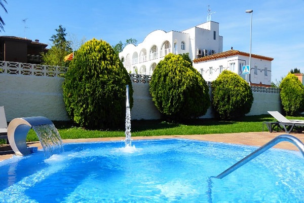 /campings/espana/catalunya-cataluna/girona/costa-brava-norte/Riu/camping-riu-1485508687-xl.jpg
