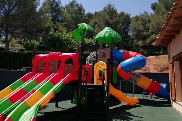 campings/espana/comunidad-valenciana/castellon/interior/Altomira/altomira-parque.jpg