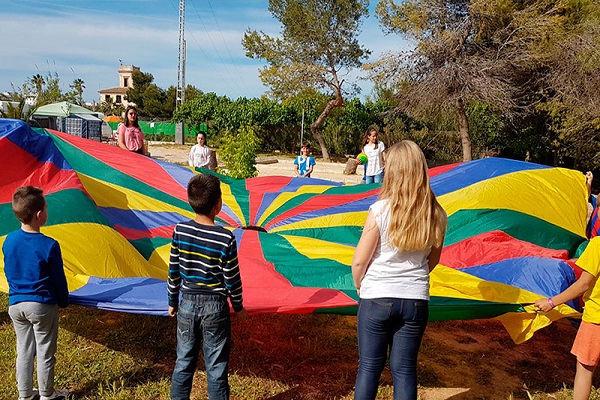 /campings/espana/comunidad-valenciana/valencia/valencia-costa/Alqueria/animacion-parque-03.jpg
