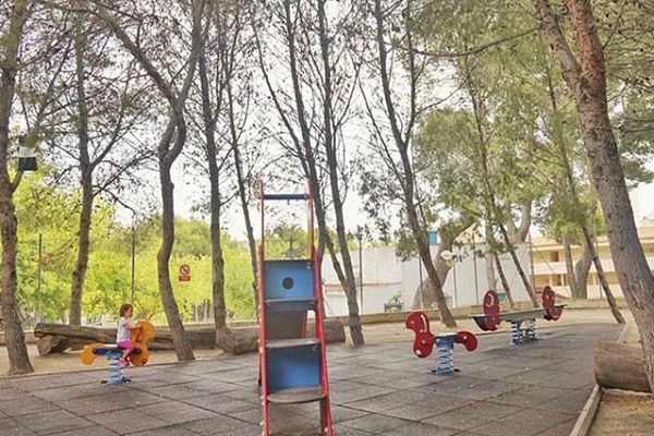 campings/espana/comunidad-valenciana/valencia/valencia-costa/SantaMarta/parque-infantil2-2.jpg