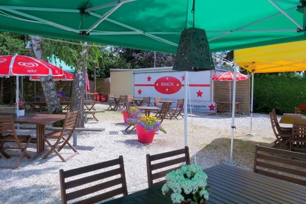 campings/francia/ile-de-france/sena-y-marne/Caravaningdes4vents/bar-camping-4-vents-2.jpg