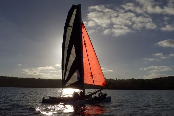 /campings/francia/ile-de-france/sena-y-marne/InternationaldeJablines/8-voilier-soir.JPG
