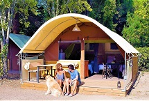 Tiendas Lodge