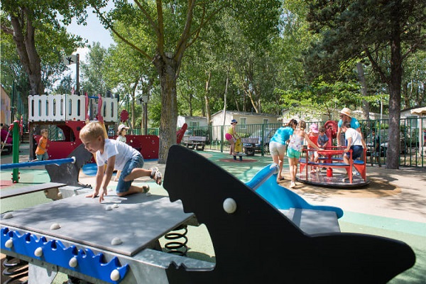 /campings/francia/languedoc-rosellon/gard/AbrideCamargue/camping-abri-de-camargue-1484743717-xl.jpg