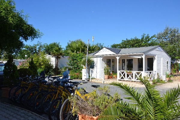 Pleine Mer, Vias (Herault)