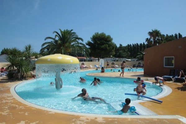 /campings/francia/languedoc-rosellon/pirineos-orientales/LesJardinsCatalans/chadotel-piscine-jardins-catalans.jpg