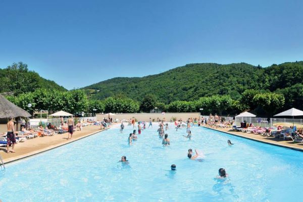/campings/francia/lemosin/correze/Chateaudugibanel/le-chateau-du-camping3.JPG