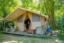 Tiendas Lodge