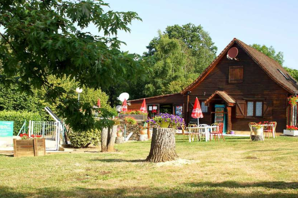 /campings/francia/midi-pirineos/lot/LesChaletsdeThegra/bar.png