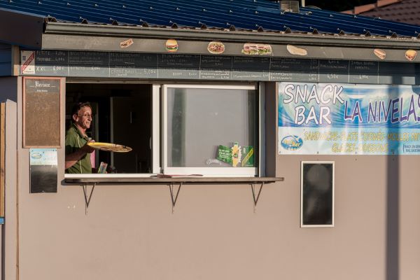 /campings/francia/paises-del-loira/loira-atlantico/BorddeMer/service-snack.jpg