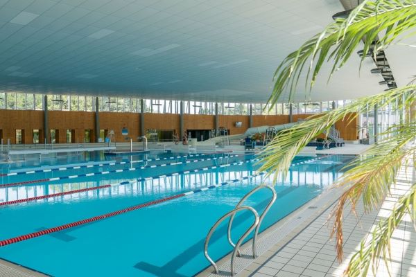 campings/francia/paises-del-loira/loira-atlantico/NantesCamping/nc-piscine-petit-port-001-1340x752.jpg