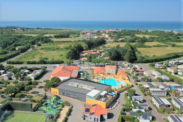 campings/francia/paises-del-loira/vandea/BelAir/vue-arienne-2.jpg
