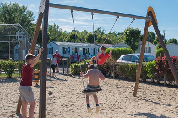 campings/francia/paises-del-loira/vandea/LesMancellires/animation-camping-mancelliere-avrille-vendee-85-1.jpg