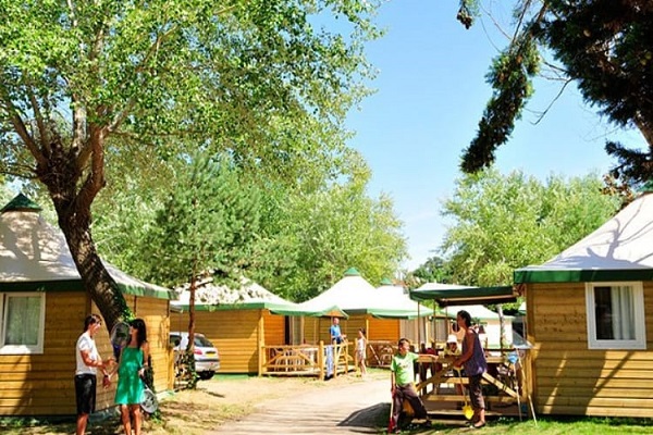 /campings/francia/poitou-charentes/charente-maritima/Clairefontaine/camping-clairefontaine-1501238480-xl.jpg
