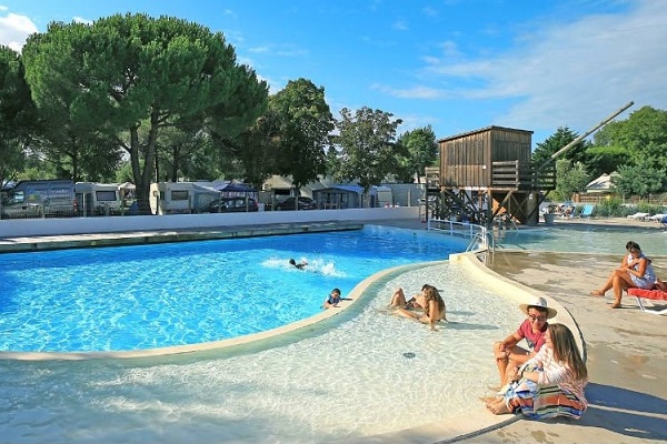 /campings/francia/poitou-charentes/charente-maritima/Clairefontaine/camping-clairefontaine-1576752473-xl.jpg