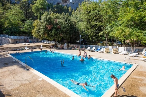 /campings/francia/provenza-alpes-costa-azul/bocas-del-rodano/Orgon/camping-vallee-heureuse-1544694016-xl.jpg