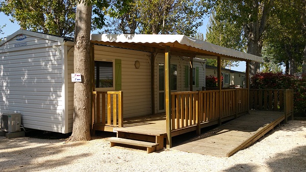 /campings/francia/provenza-alpes-costa-azul/var/AuFlamenco/mobil-home-pmr.jpg