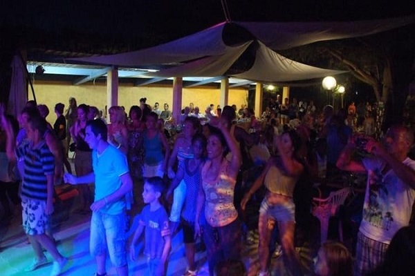 /campings/francia/provenza-alpes-costa-azul/var/LaBarque/camping-la-barque-1483236628-xl.jpg