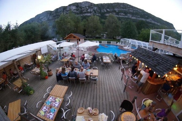 /campings/francia/rodano-alpes/camping-les-fontaines-1483316502-xl.jpg
