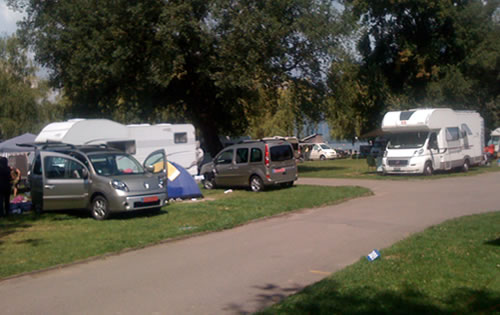 Los campings de Barcelona no cobrarán la tasa turística